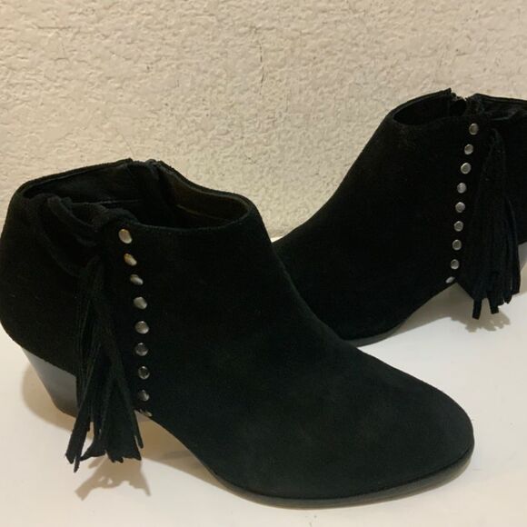 Vionic • Faros Fringed Bootie ankle boot black suede heeled studded orthotic - Picture 4 of 10